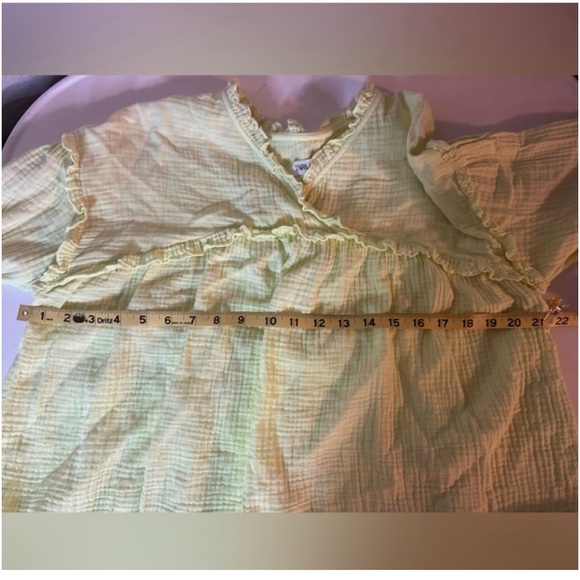 Zara light lime green color with long sleeve, lightweight size 13-14 - Picture 6 of 7